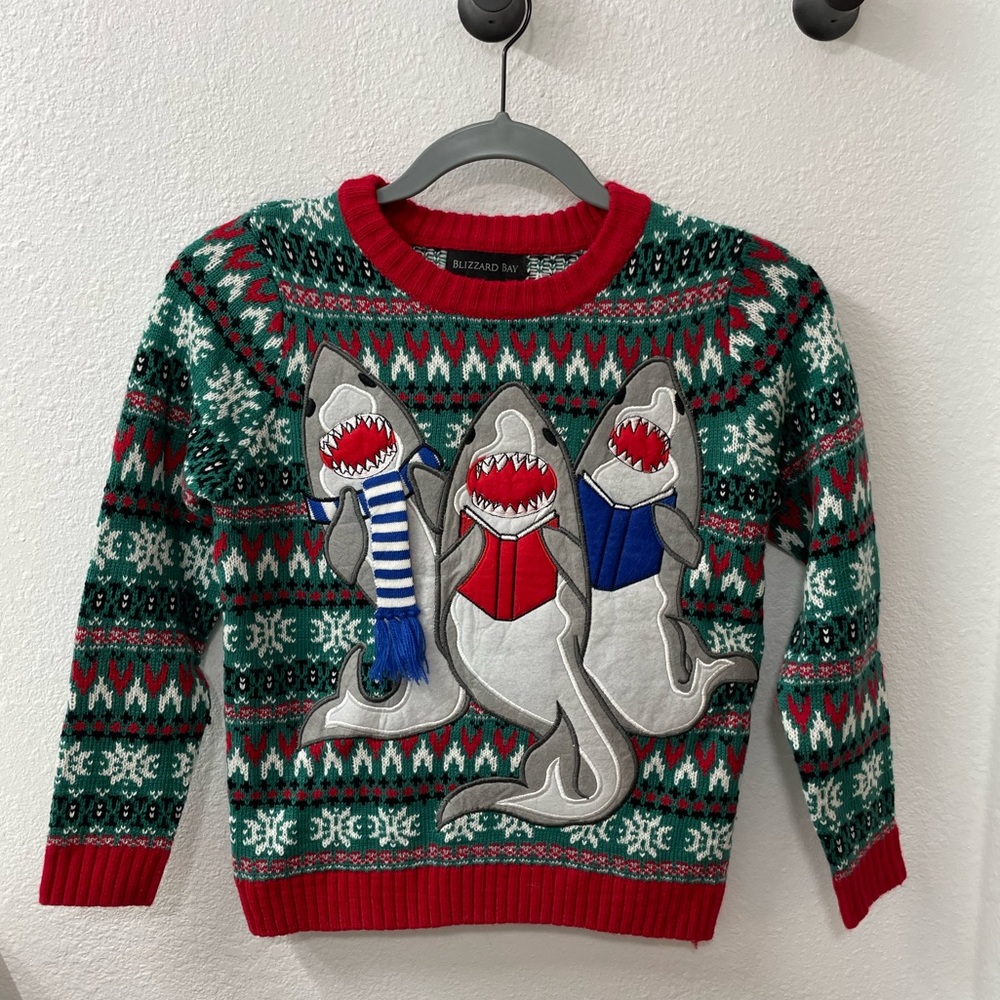 Christmas Sweater 🎄 Caroling Sharks 🦈